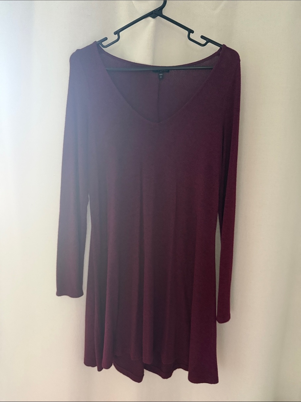 Express V-Neck Long Sleeve Swing Tunic - Burgundy
